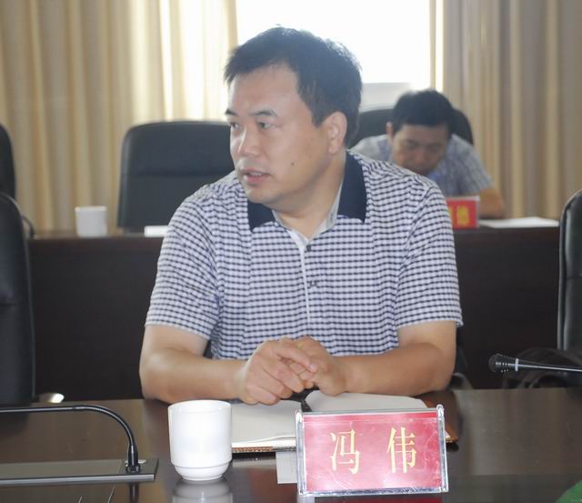 调整大小 4辖区司法局代表仙桃市司法局局长冯伟参加座谈会并对汉江法院工作提出意见和建议.jpg