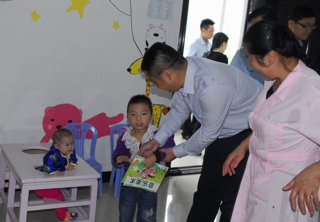 调整大小 5握握手.jpg